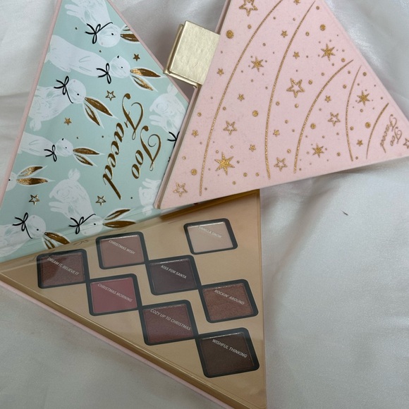 Too Faced Magnetic Eyeshadow Palette - Picture 3 of 3